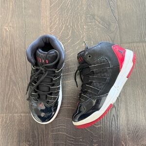 Kids Jordan max Aura shoes